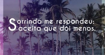 Sorrindo me respondeu: aceita que… Trio Parada Dura Sorrindo me respondeu: aceita que - Trio Parada Dura