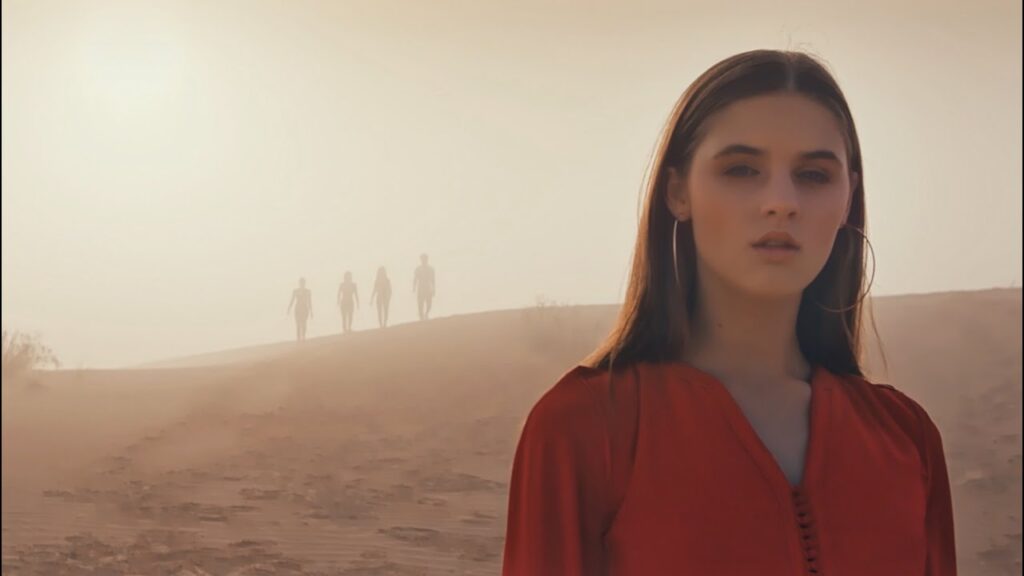 Now United - Golden com letras - baixar - vídeo